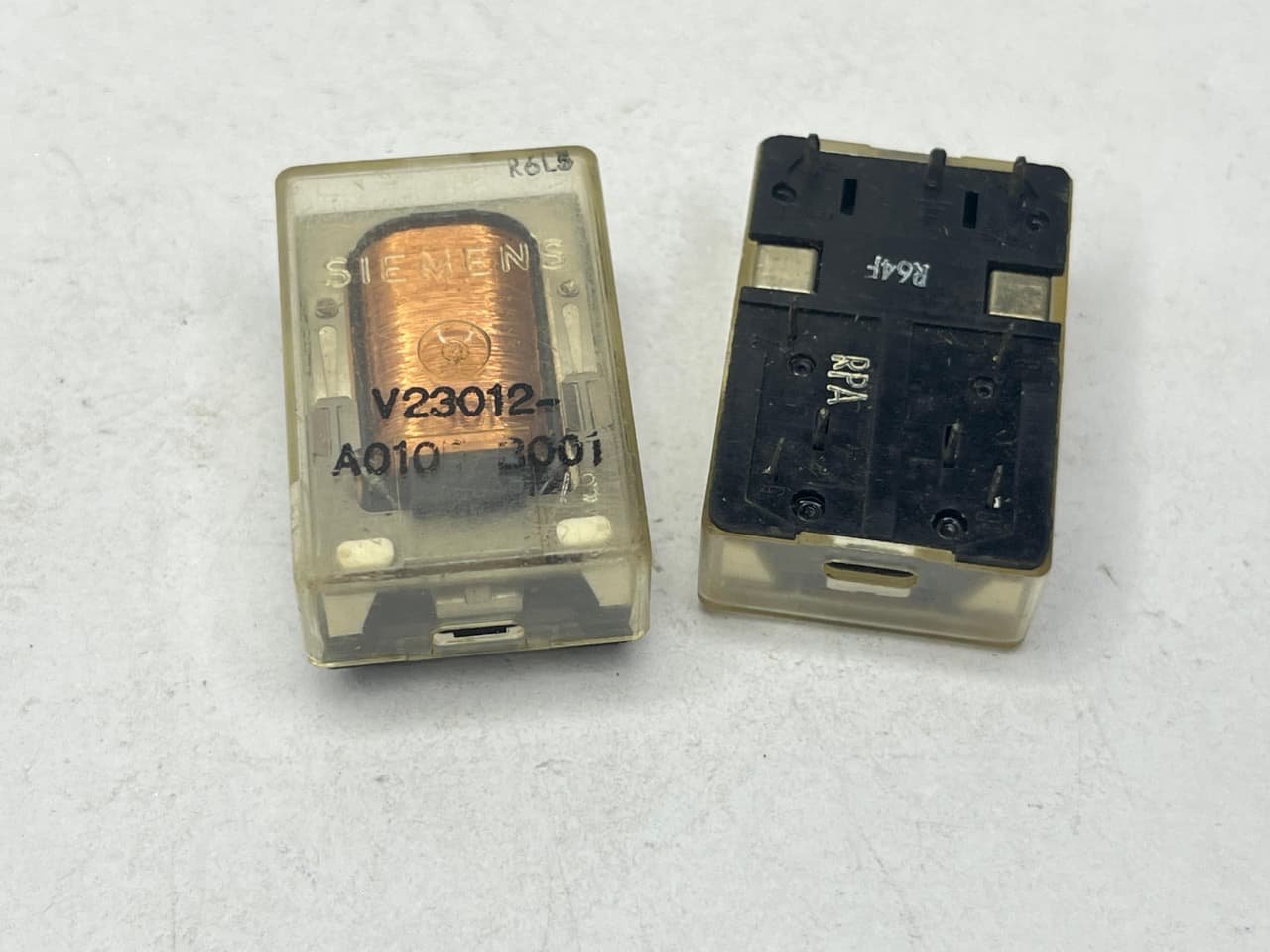 V23012-A0105-B001