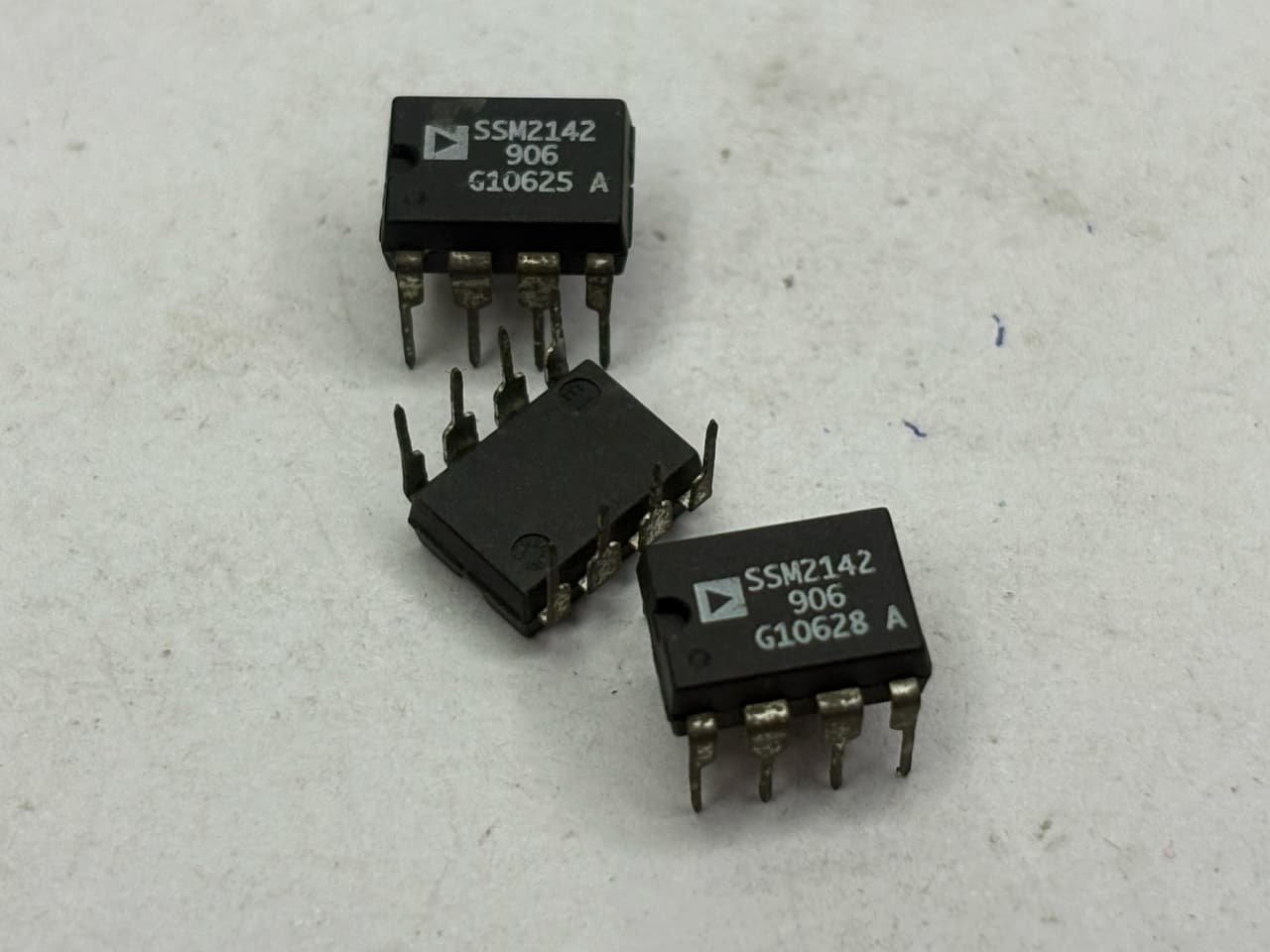 SSM2142 AD