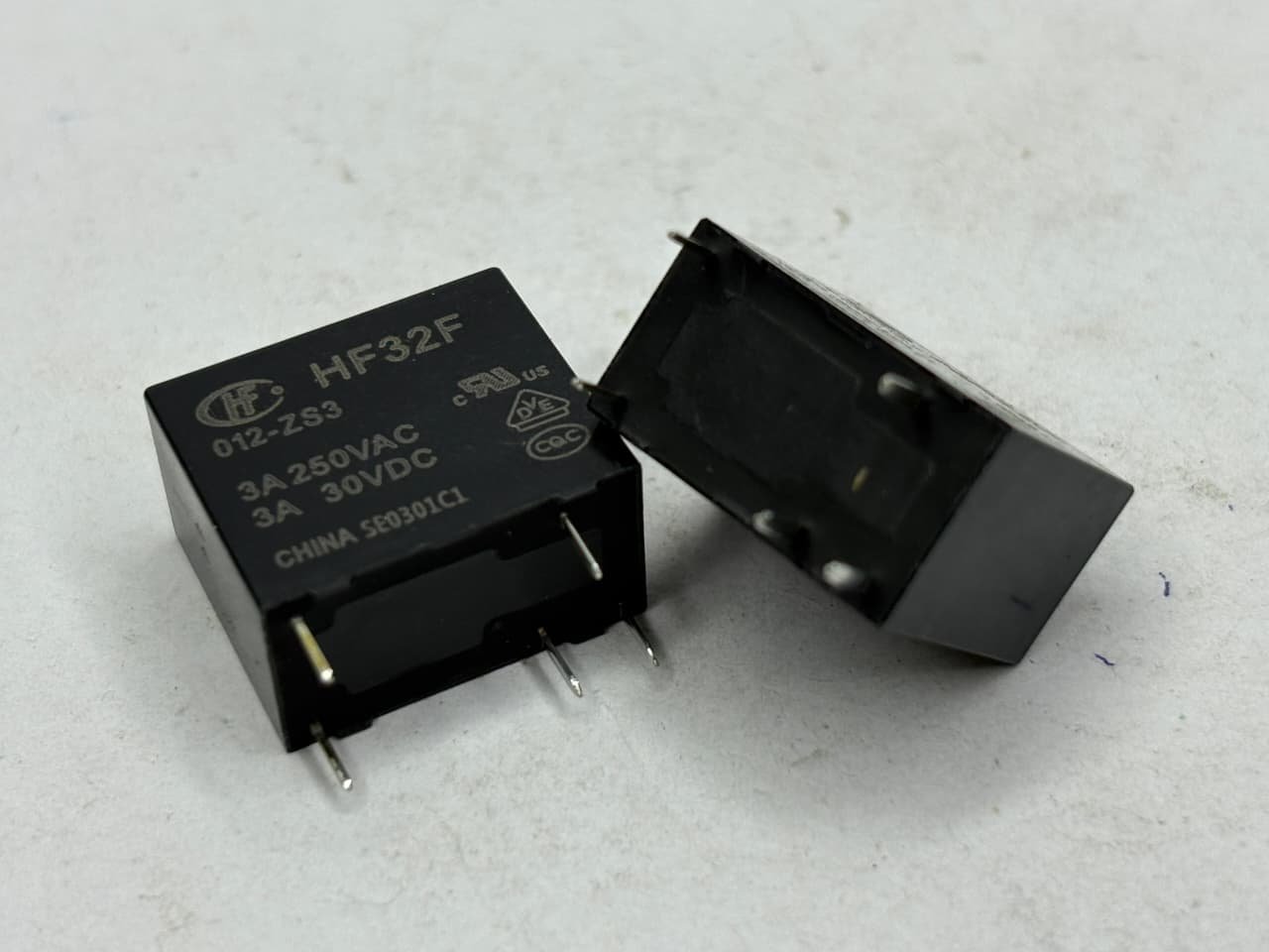 HF32F012-ZS3