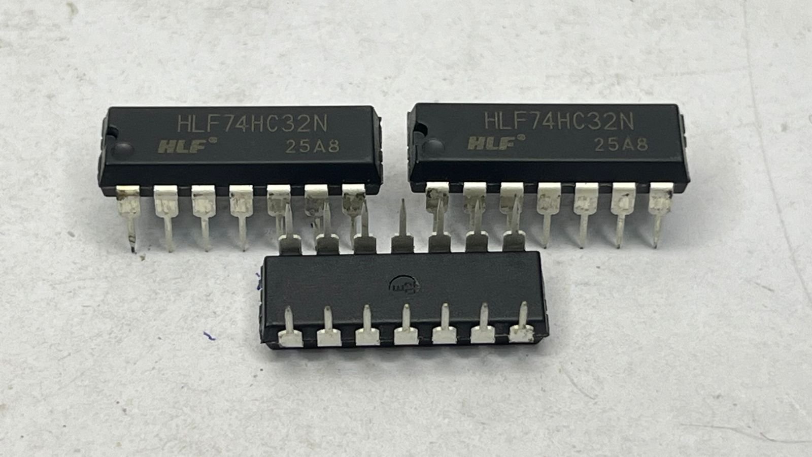 74HC32 DIP HLF